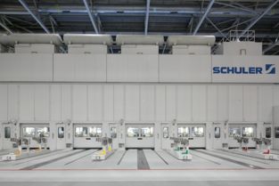 寶馬集團(tuán)宣布電動(dòng)化戰(zhàn)略新進(jìn)展